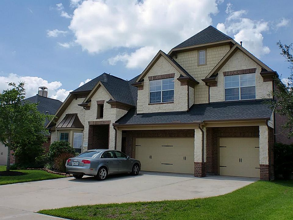 1st image of 28215 Emerald Creek Ln