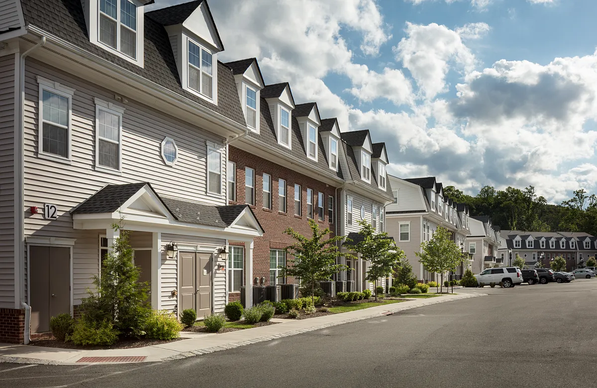 Building Photo - Estling Village