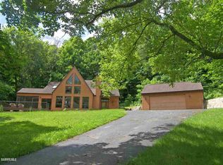 507 Territory Dr, Galena, IL 61036