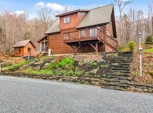 779 Smugglers View Rd, Jeffersonville, VT 05464