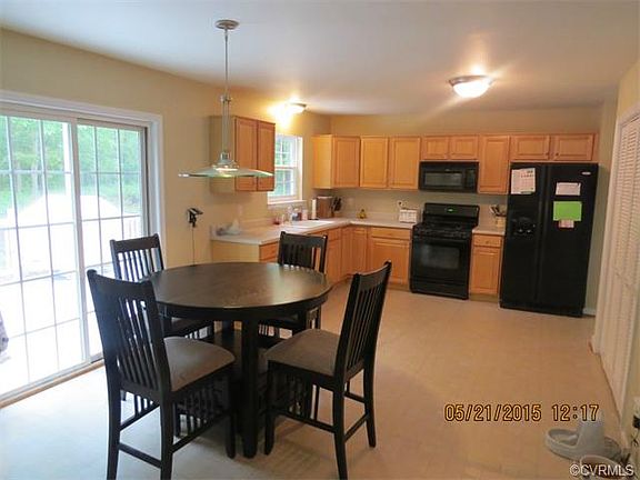 3rd image of 135 Scotch Pine Dr