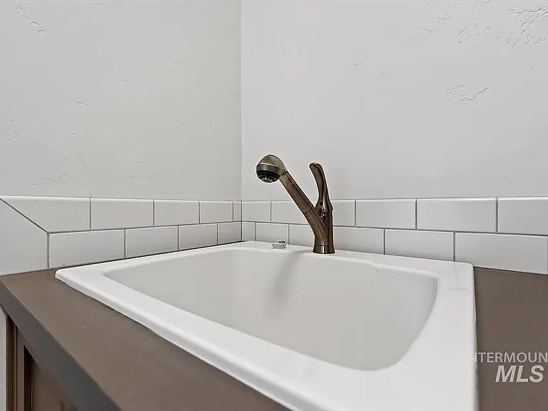 8369 W Meltwater Ln — Photo 12