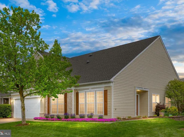 21 Calloway Dr, Fredericksburg, VA 22406