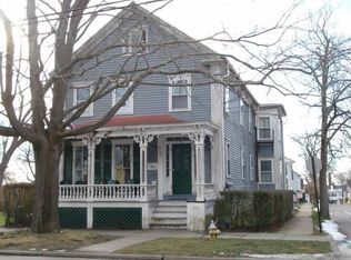 201 High St APT 2, Bristol, RI 02809