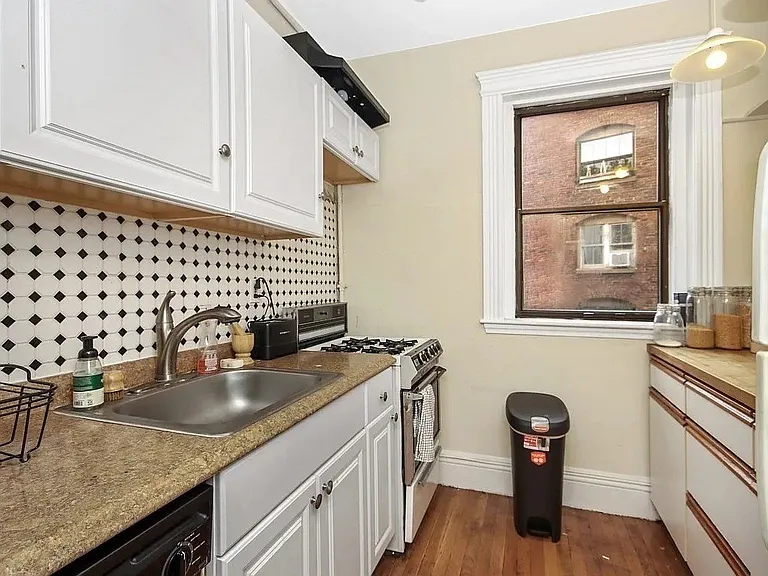 56 Charlesgate E #146 — Photo 16