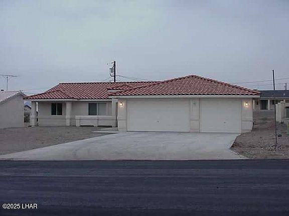 2nd image of 3033 Oro Grande Blvd