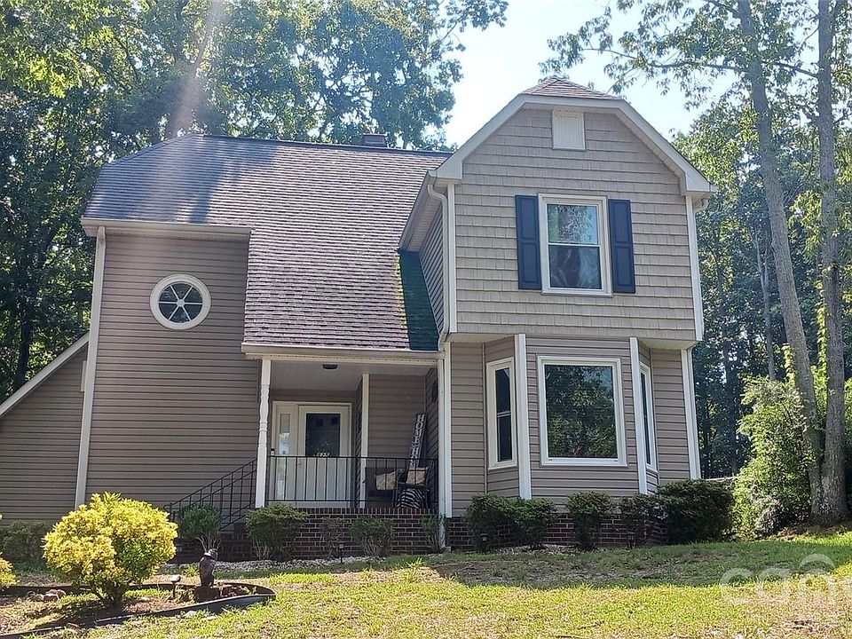 1st image of 825 Raleigh Ct
