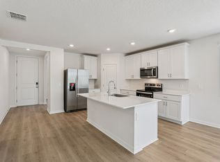 348 Castle Dr, Lake Alfred, FL 33850