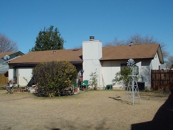 4th image of 2418 Sweet Forest St