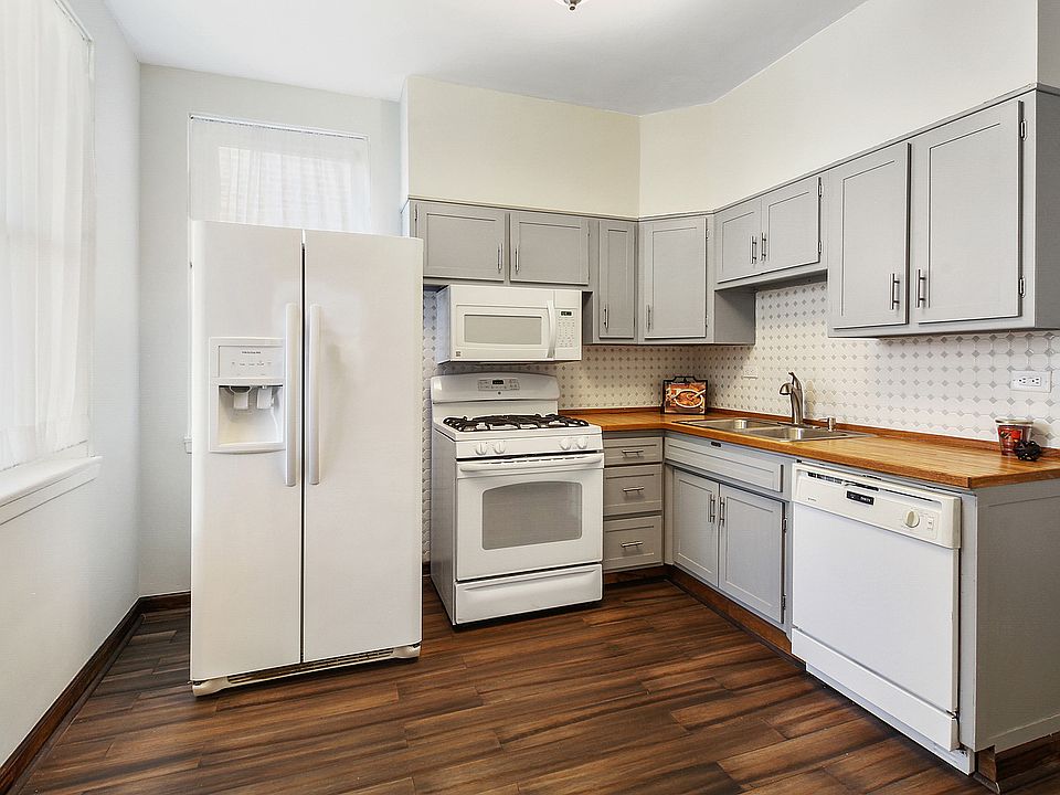 1st image of 3121 N Elston Ave #1