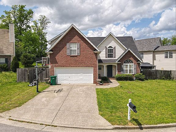 2nd image of 704 Sandbury Point