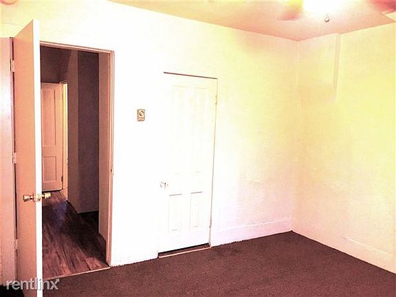4th image of 438 Woodlawn St SE #1