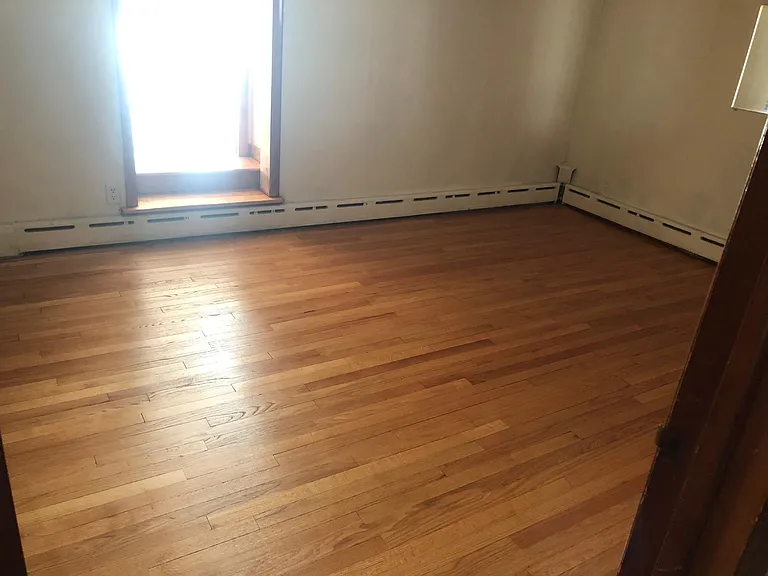 2048 E Main St — Photo 12