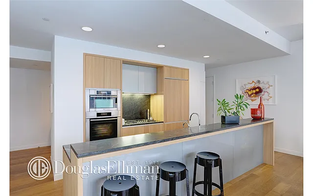 Rented by Douglas Elliman | media 25