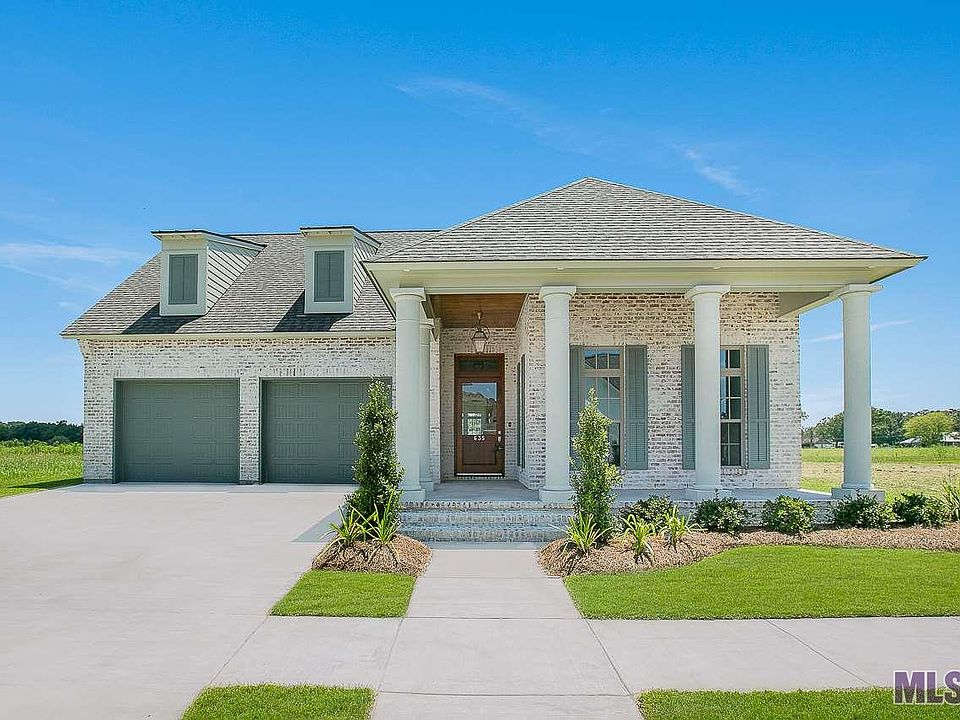1st image of 555 Glenthorne Dr