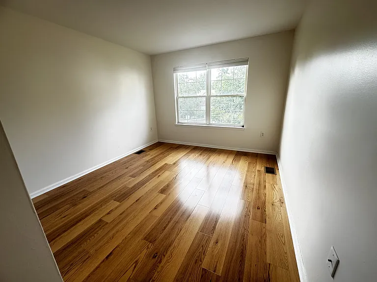 102 Wellington Park Dr — Photo 9