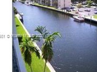 3750 NE 169th St APT 207, North Miami Beach, FL 33160