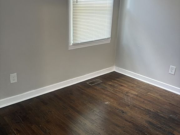 4th image of 1900 Lasalle St #2