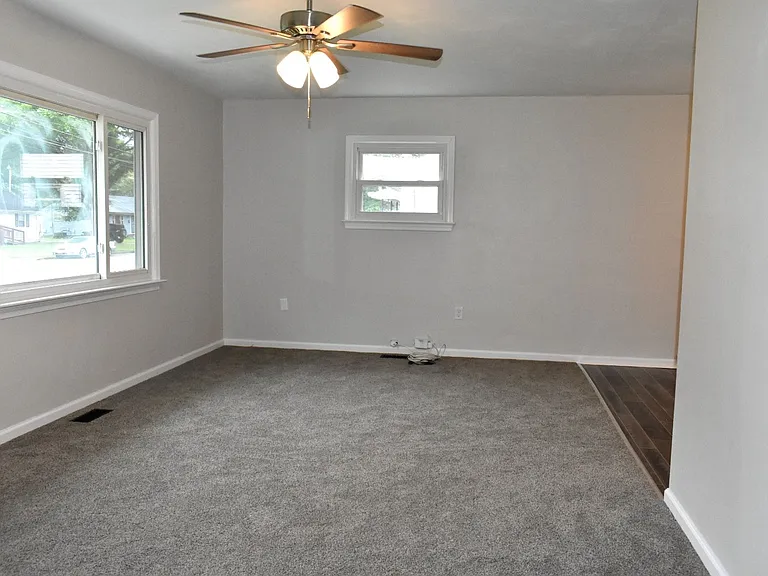 219 Woodhaven Rd — Photo 6