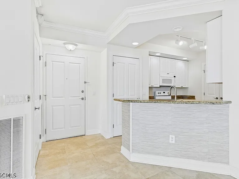 2825 Palm Beach Blvd #519 — Photo 7