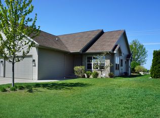 4803 N Apple Rd, Appleton, WI 54913