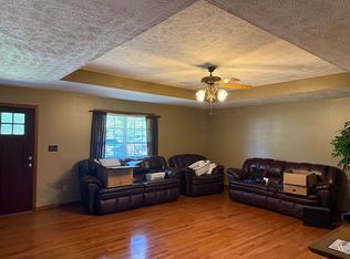 606 Campbell Ln, Jackson, TN 38301
