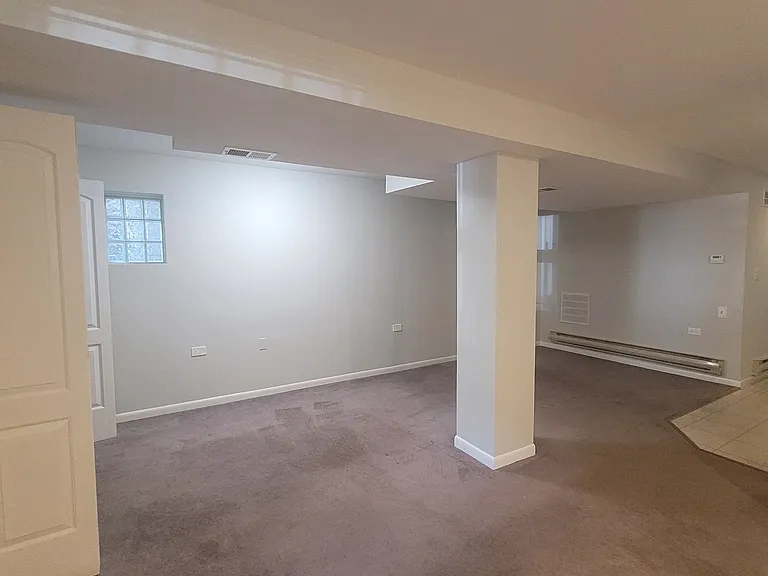 1221 W Melrose St — Photo 5