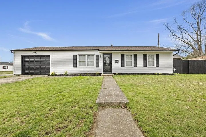 697 Gilmore Dr — Photo 1