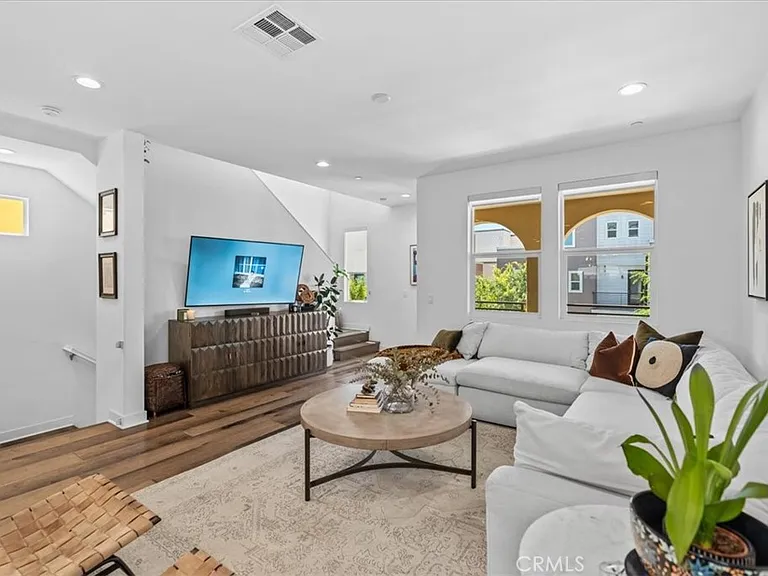 634 Daniel Freeman Cir — Photo 13