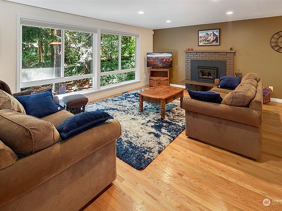 5th image of 23822 SE 30th Street