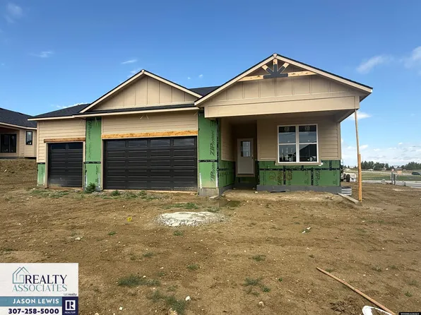 2150 Heathrow Ave, Casper, WY 82609