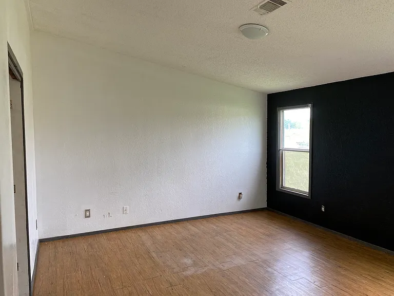 489 Old Oak Trl — Photo 5