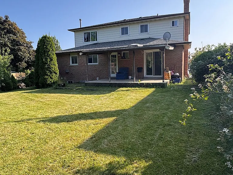 2425 Carlanne Pl #MAIN — Photo 36