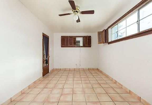 2nd image of 230 W Mountain Ave APT B