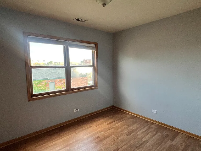 2445 W Polk St #3 — Photo 12