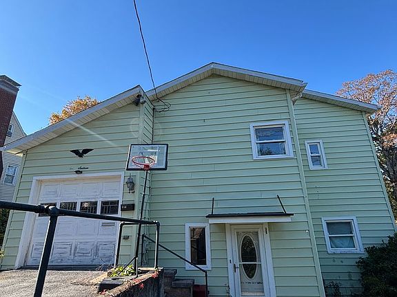 3rd image of 216 Leon St