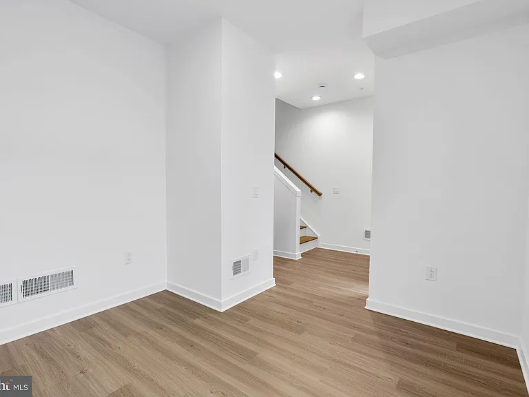 3000 Schirra Ln — Photo 8