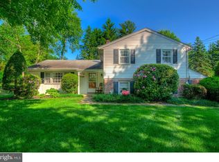 1 Balfour Cir, Maple Glen, PA 19002