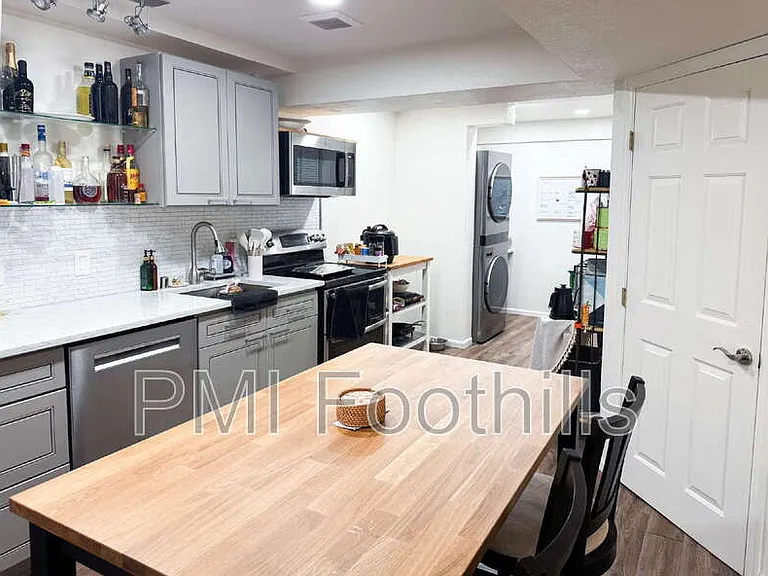 9318 W Coal Mine Ave — Photo 14
