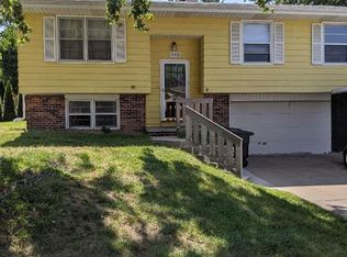 13401 Glenn St, Omaha, NE 68138