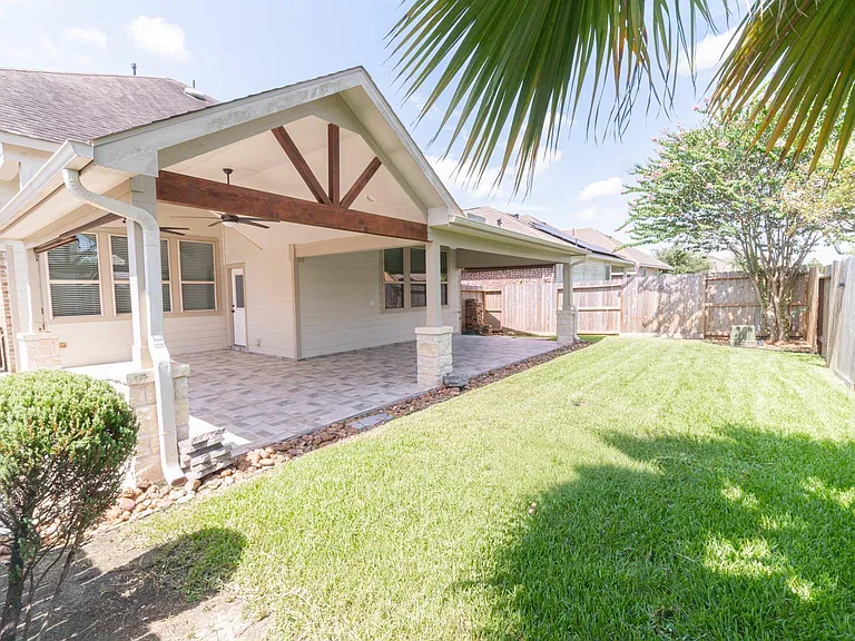 13303 Davenport Hills Ln — Photo 33