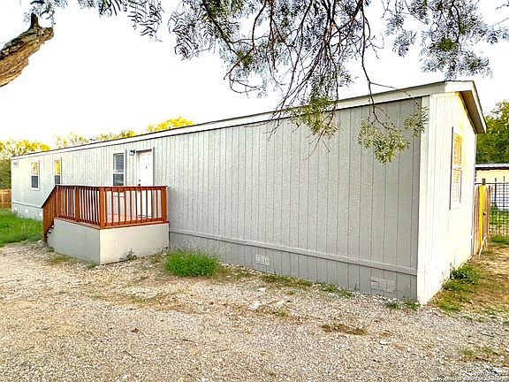 3rd image of 806 Hough Ave
