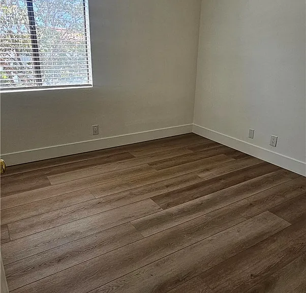 213 W Escalones #B — Photo 11
