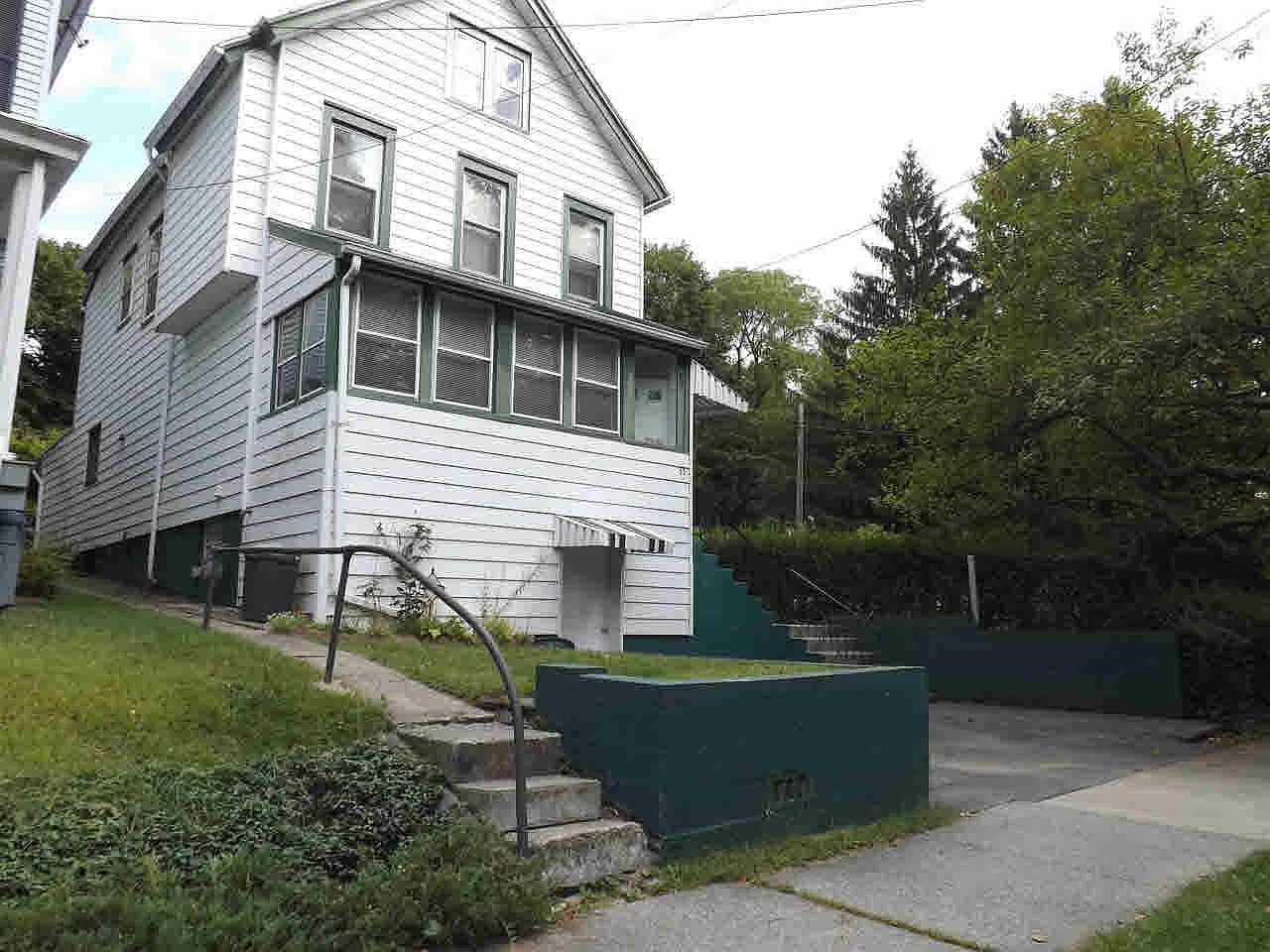 35 Carroll St photo 1