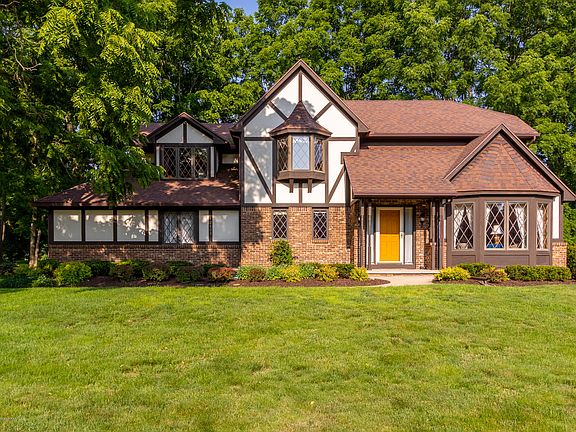 2nd image of 12802 Oneida Woods Trl