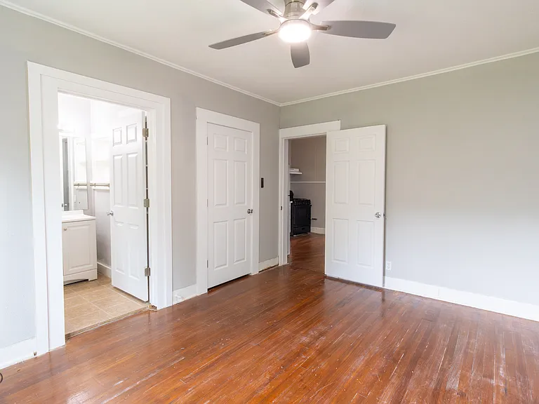 1824 Collins Ave #1/2 — Photo 7