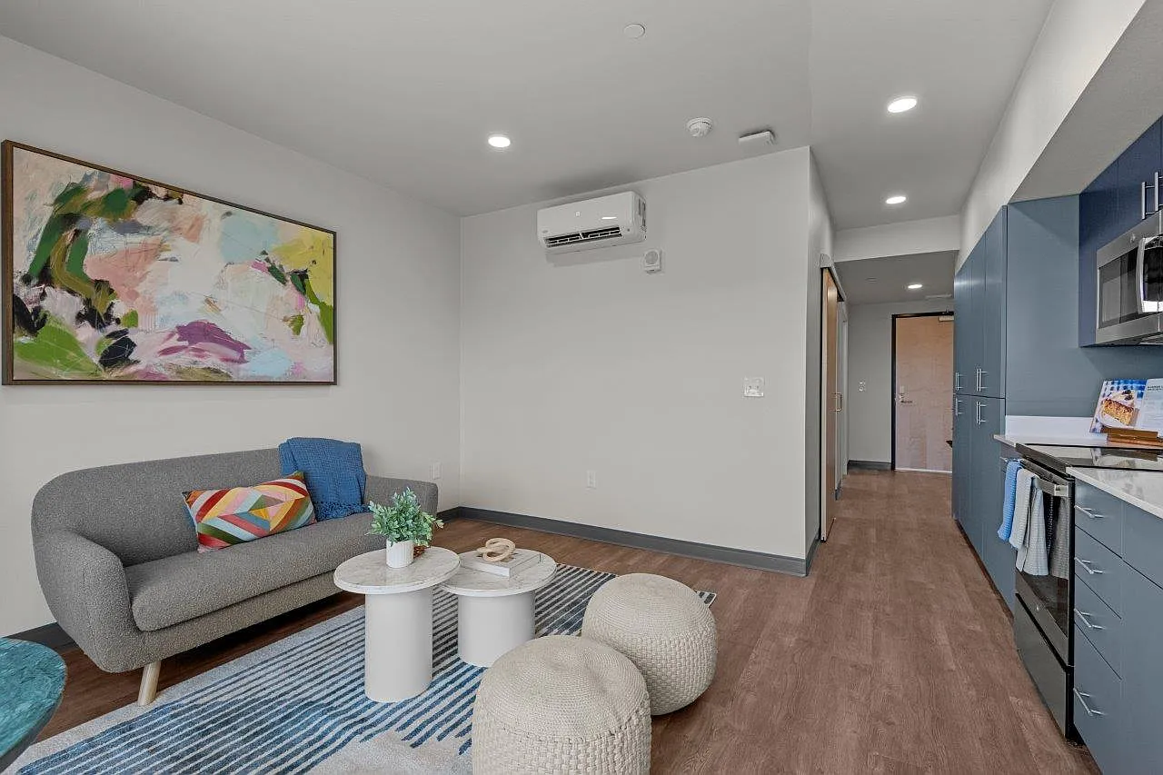 Ironside Apartments — Photo 4