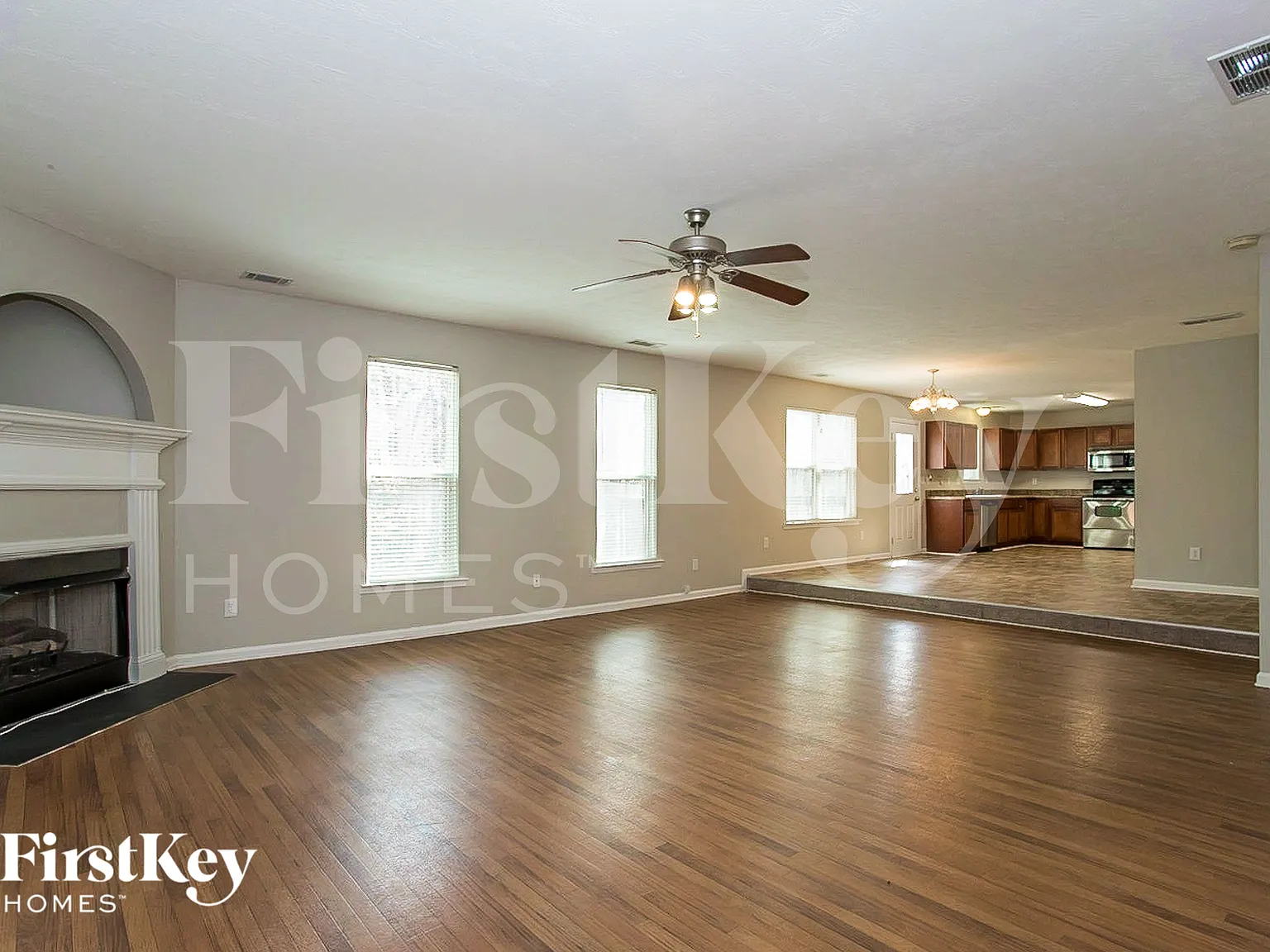5 bed, 4.0 bath, 3506 sqft, $2,945 — Photo 4