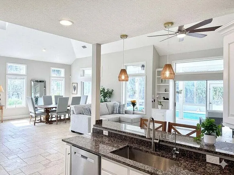 400 Seaside Ln — Photo 7