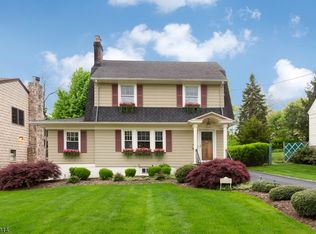 125 Personette Ave, Verona, NJ 07044